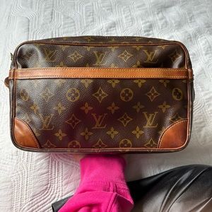 Authentic Louis Vuitton Vintage 1990
Monogram Compiegne Clutch Bag